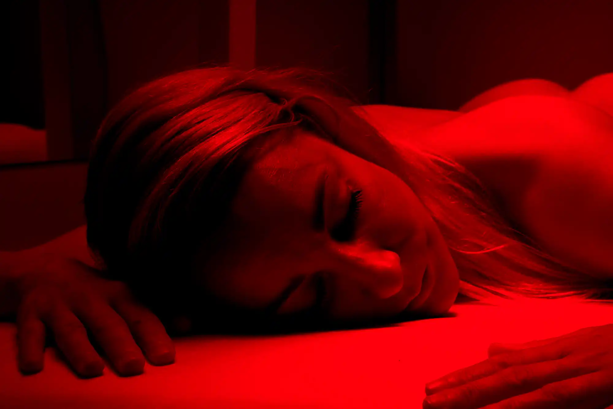 Women Taking Red Light Therapy in Deeply Vital Medical in NYC